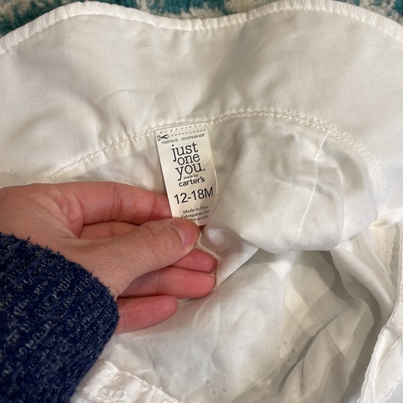 NWT carters white embroidered sun hat with chin strap - Picture 3 of 4